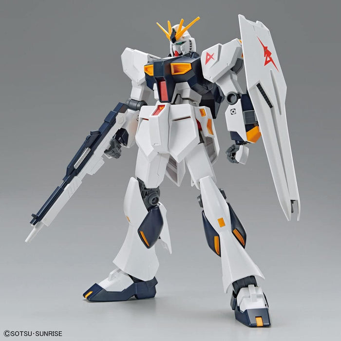 Bandai EG 1/144 ν (Nu) Gundam – Char's Counterattack